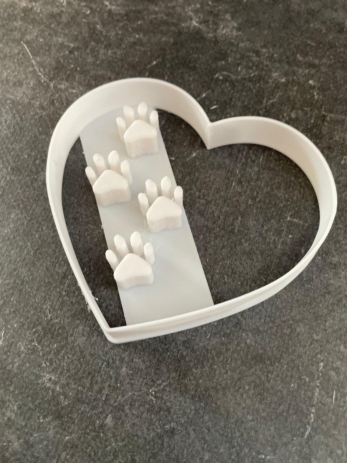 Heart Dog Paw Cookie Cutter Shape for Baking Shortbread Biscuits Pastry Sugar Paste Fondant Cookies for Cake Decoration Pet Lovers Gifts Homemade Treats and Baking - Image 2