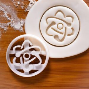 Toxic and Science Symbols Cookie Cookie Cutters for Laboratory Theme Biscuits Chemical Hazard Warning Death Skull Shapes Cookie Mold for Science Party Baking Classroom Crafts (ONLY ONE)