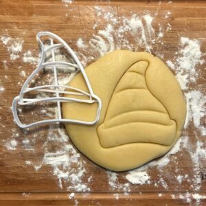 Black Elf Hat Cookie Cutter for Santa Helper Cookies Winter Baking Happy Holidays Cute Kawaii Xmas Biscuit Fondant Clay Cutter Christmas Gift for Mom Festive Home Baking