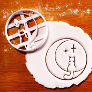 Cat on the Moon Cookie Cutter | Whimsical Celestial Design for Cosmic-Themed Baking, Lunar Celebrations, Pagan Events, and Feline-Inspired Treats