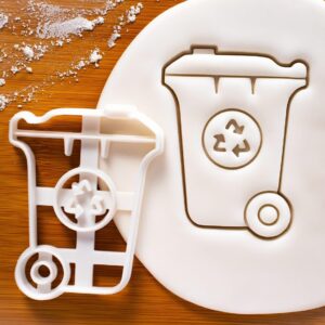 Wheelie Bin Cookie Cookie Cutter Garbage Truck Themed Biscuit Cutter Waste Bin Shape Baking Tool for Kids Birthday Parties Construction Vehicle Party Treats (ONLY WHEELINE BIN)