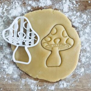 Black Mushroom Cookie Cutter Amanita Red White Biscuit Cutter Enchanted Forest Garden Theme Fungi Botanical Cookie Stamp Pastry Fondant Dough Baking Gift