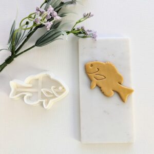 Bluegill Imprint Cutter for Polymer Clay Jewelry Making Fish Shape Cookie Cutter for Baking Fondant Clay Crafts Large Cutter Tool for DIY Lake Theme Accessories and Nature Projects