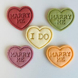 Black Wedding Cookie Cutter Set, Marry Me and I DO Cookie Cutter Stamp Set, Romantic Lettered Fondant Mold for Baking, cookie Cookie Dough Cutter for Engagement Parties, Weddings
