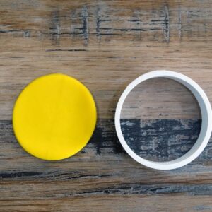 Circle Shaped Cookie Cutter for Making Homemade Shortbread Cookies Pastry Sugar Paste Fondant Cake Decorations Ideal for Baking Donuts Biscuits Sandwiches Crafts and Everyday Kitchen