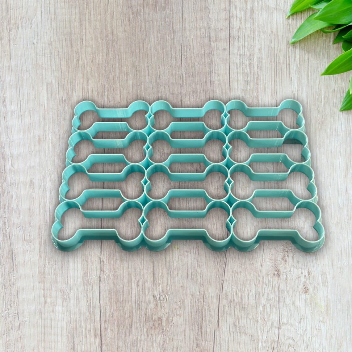 Set of 12 bone plate cookie cutters India Cookie 7.5cm wide for fondant shortbread dough sugar paste pastry cake decorating baking pet theme cookies crafts and party use