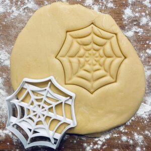 Black Spider Web Cookie Cutter Spiderweb Halloween Biscuit Cutter Cobweb Pattern Cookie Stamp for Spooky Creepy Halloween Treats Pastry Fondant Dough Baking Tool