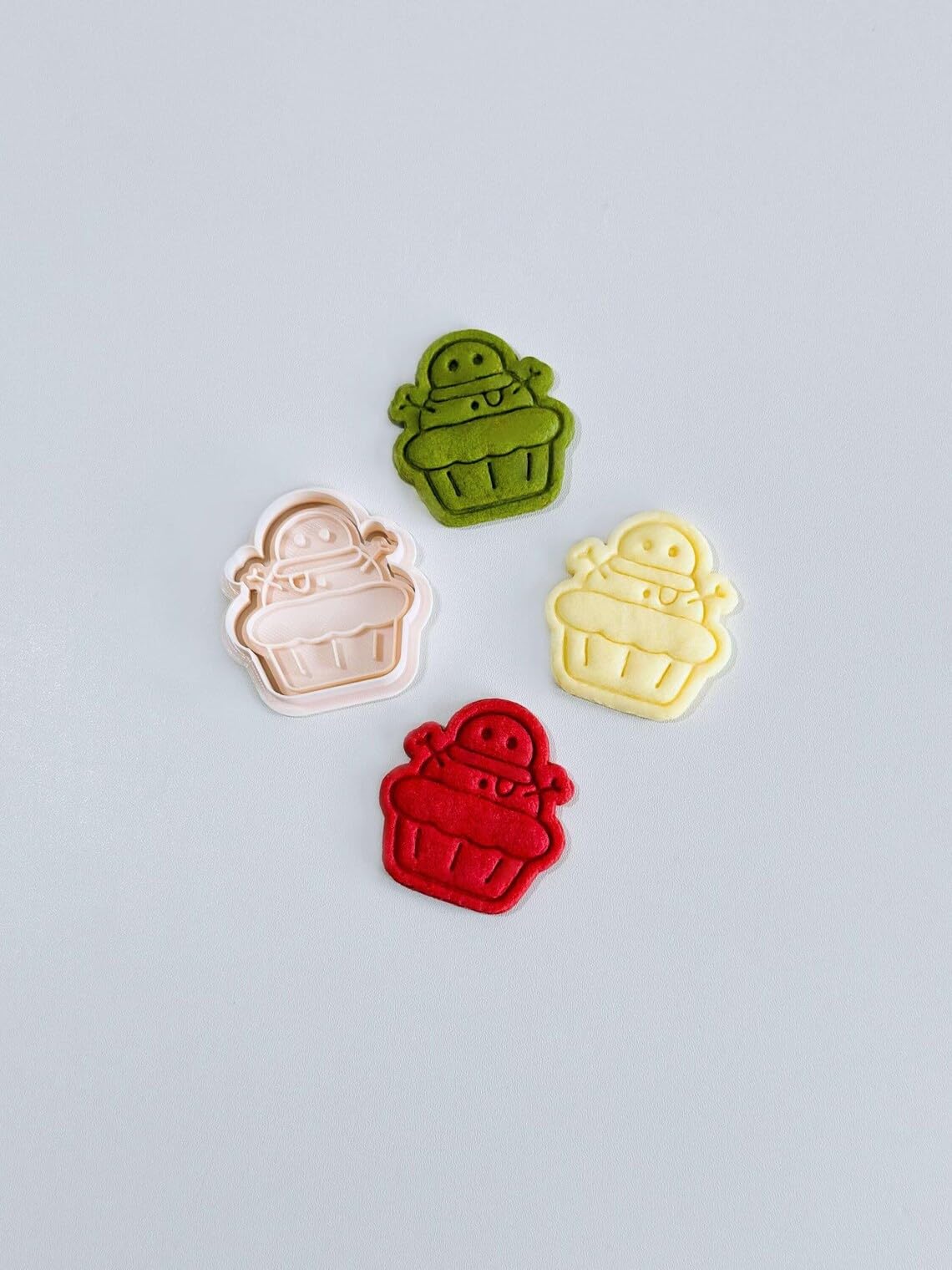 Black Snowman Cupcake Cookie Cutter and Festive Christmas Cookie Stamp Holiday Baking Tool to Create Detailed Snowman Shaped Cookies for Winter Parties Family Baking and Seasonal Treats