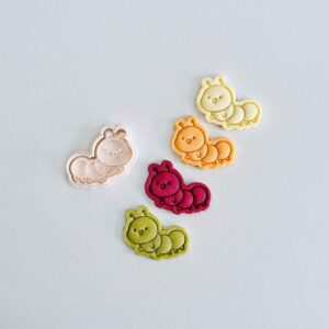 Black Caterpillar Cookie Cutter Stamp Plastic Spring Insect Animal Shape Baking Tool for Cookies Biscuits Fondant Party Treats Home Baking Nature Theme Desserts