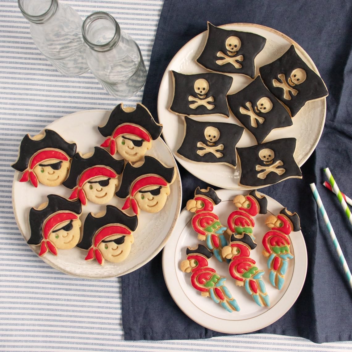 Pirate Flag cookie cutter kids birthday party biscuit fondant crafting tool nautical theme Halloween buccaneer skull crossbones pirate ship treasure map ocean treat vintage (ONLY PIRATE FLAG) - Image 5