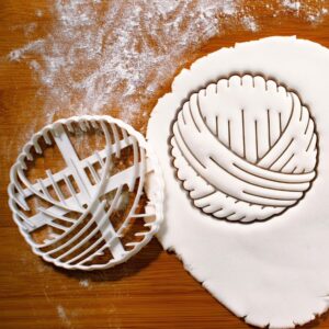 Yarn Ball Cookie Cutter for Sewing and Craft Enthusiasts Biscuit Fondant Clay Cutter Perfect for Sewing Party Themed Baking Creative Handmade Gifts Craft Celebration Treats (ONLY YARN BALL )