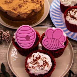 Cute Bee Cutter and Stamp Cookie Set with Adorable Bee and Beehive Design for Spring and Easter Baking Baby Shower Cupcake Toppers Garden Party Treats Nature Inspired Cookies (ONLY CUTE BEE)