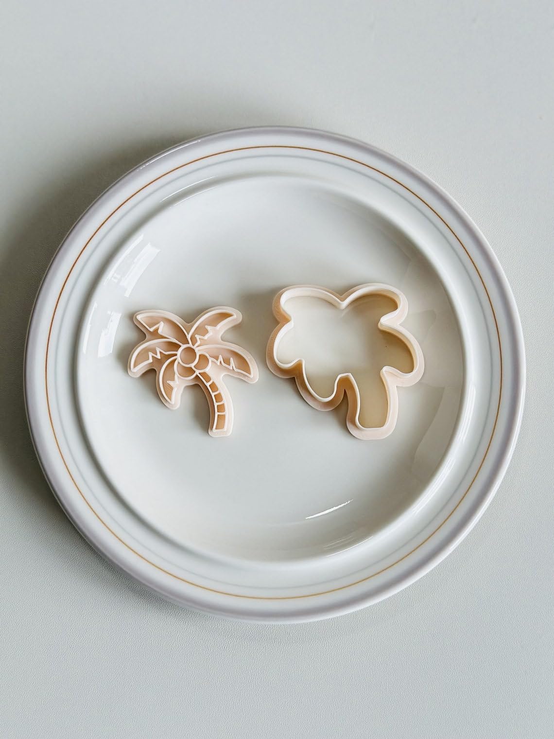 Black Palm Tree Cookie Cutter cookie Tropical Palm Tree Cookie Cutter Stamp Set Summer Tree Shape Fondant Molds for Cookies Pastries Cupcakes Biscuits Dessert Baking Tool for Beach - Image 5