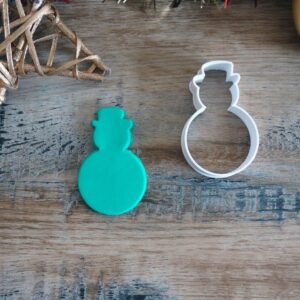 Snowman Outline Cookie Cutter for Making Shortbread Cookies Winter Theme Biscuit Pastry Sugar Paste Fondant Cake Decoration Holiday Treats Christmas Baking Homemade Party Dessert