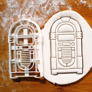 Jukebox Machine Cookie Cookie Cutter Featuring Classic Music Playing Device Design Ideal for Baking Music-Themed Biscuits Fondant Clay Cheese Sugarpaste Marzipan Treats and Crafts (ONLY BODY)