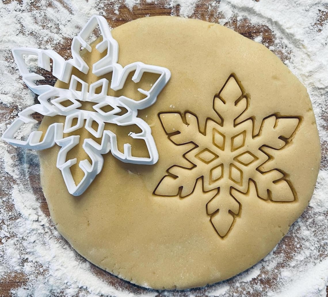 Black Snowflake Cookie Cutter Winter Snow Christmas Holy Star Ice Pattern Ornament Stocking Stuffer Pastry Fondant Dough Biscuit Clay Baking Tool