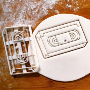 Video Tape Cookie Cookie Cutter for Biscuits Retro VHS Cassette Shape Vintage Themed Baking TV Telly Film Lover Gifts 80s 90s Party Treats Movie Night Cookies Craft Projects (ONLY VIDEO TAPE)