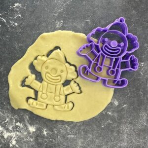 Clown Cookie Cutter Shape for Baking Shortbread Cookies Pastry Dough Sugar Paste Fondant Biscuit Treats for Kids Birthday Circus Theme Party Cake Decoration Homemade