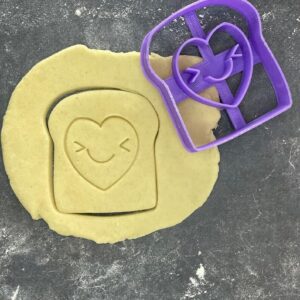 Toast heart shape cookie cutter for baking shortbread biscuits, sugar paste cutting, fondant shaping, love themed cake decoration, pastry crafting, homemade dessert decorating tool
