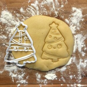 Black Christmas Tree Cookie Cutter for Christmas Cookies Winter Baking Cute Kawaii Xmas Biscuit Fondant Clay Cutter Holiday Treats Christmas Gift for Mom Happy Holidays Home Baking