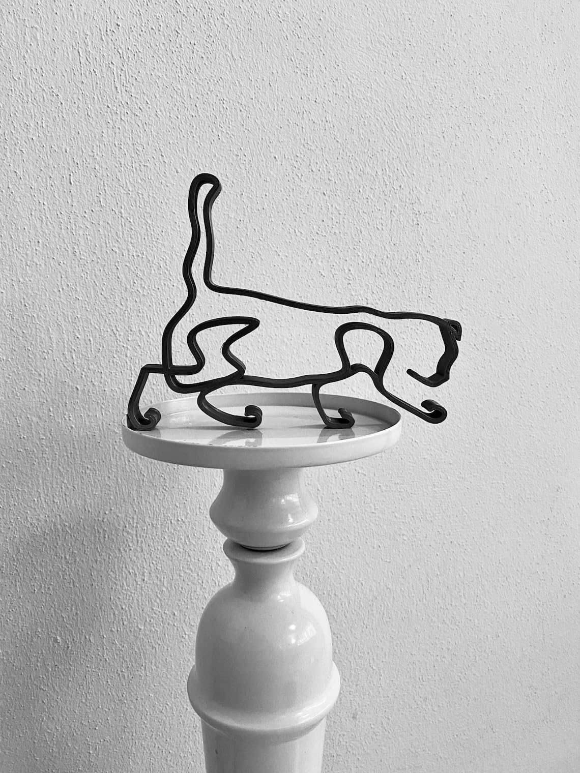 Scottish Fold Cat Minimalist Art Sculpture - Tabletop Figure for Home Decor, Gifts, and Pet Lovers - Image 2