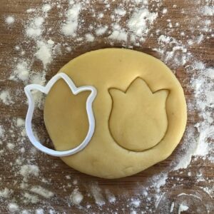Black Tulip Cookie Cutter | Tulip Flower Cookie, Polymer Clay Cutter, Fondant Cutter, Jewelry Earring Mold, Spring and Easter Food Cutter, Baking Tool
