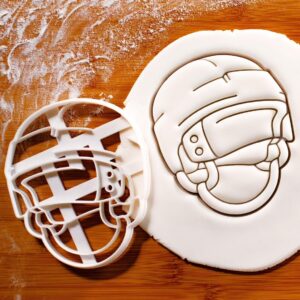 Ice Hockey Helmet Cookie Cookie Cutter for Biscuits Sports Themed Baking Helmet Shape Players Fans Coaches Winter Games Parties Ice Rink Events Team Celebrations Athlete Gifts (ONLY HELMAT)