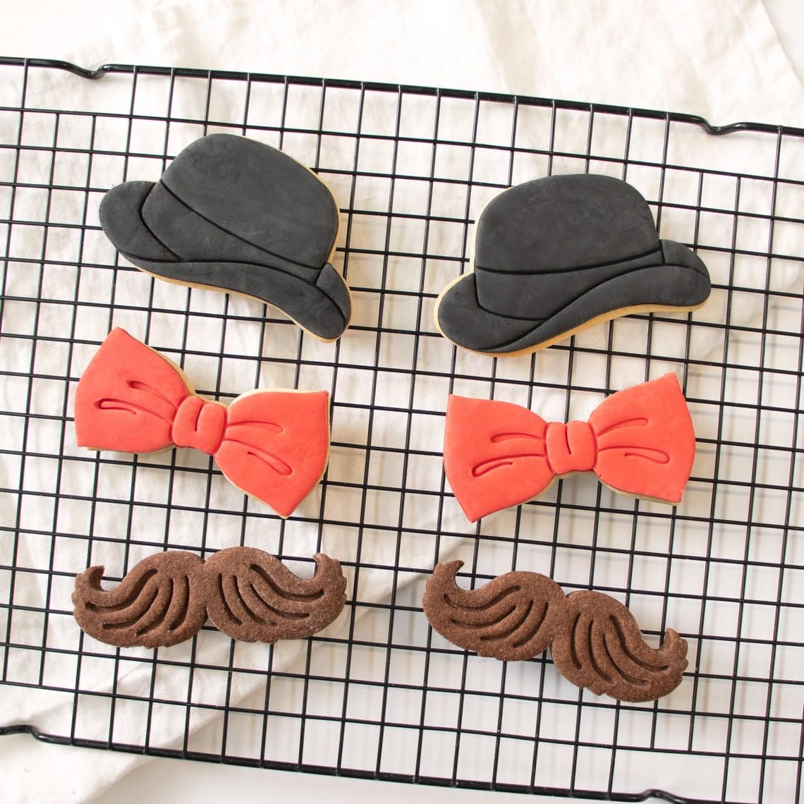 Cookie Gentlemans Bow Tie Cookie Cutter Biscuit Mold for Tuxedo Themed Baking Baby Shower Dapper Attire Treats Little Gent Party Style Fondant Clay Crafts Ribbon Outfit Decoration (ONLY Bow) - Image 3