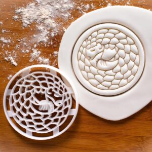 Walking Pangolin Design 2 Cookie Cutter Cookie Animal Biscuit Mold Endangered Scaly Anteaters Pholidota Wildlife Conservation Birthday Party Animal Lover Gifts Kitchen (ONLY Design 2)