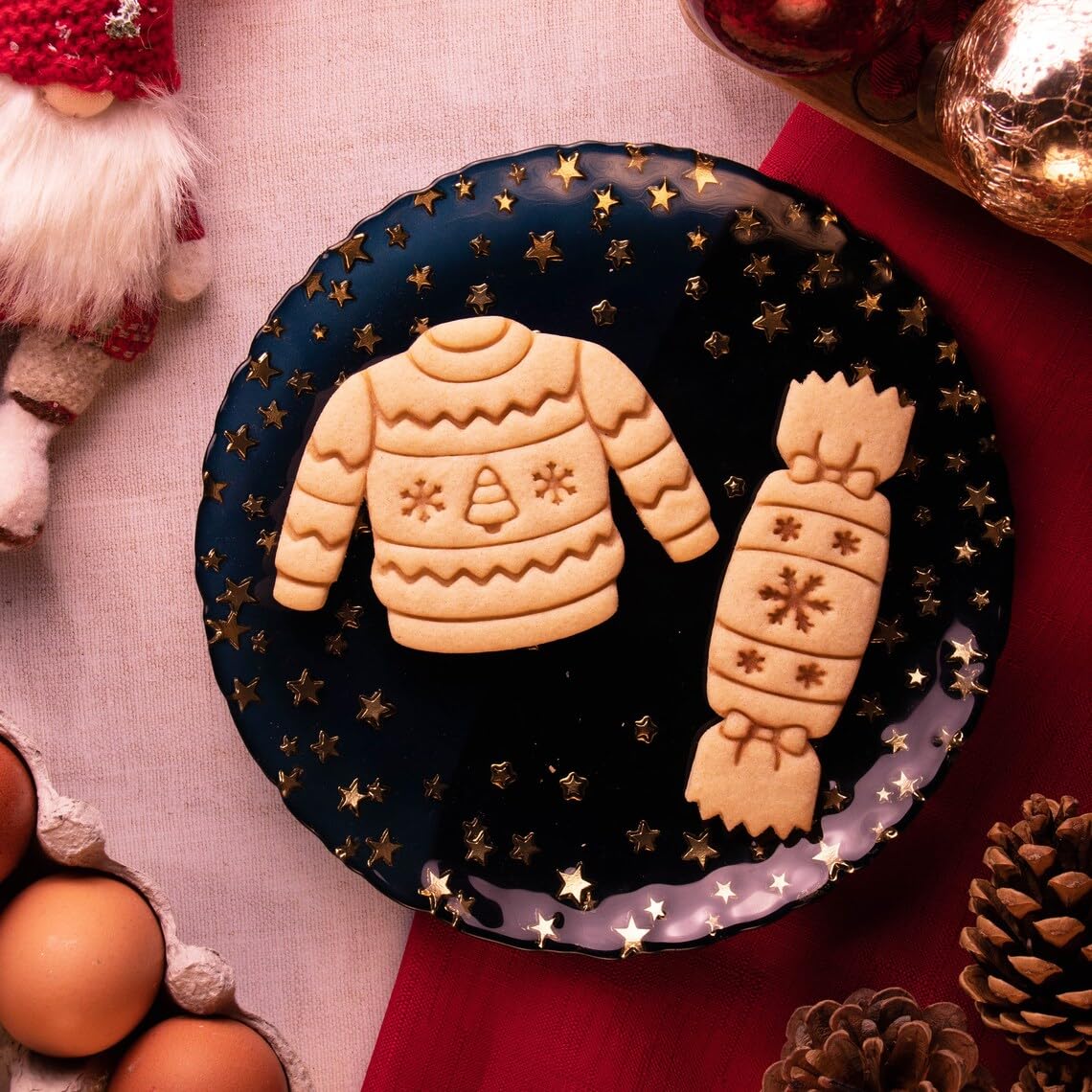 Christmas Cracker cookie cutter baking biscuits biscuit cutters perfect for winter festive celebrations holiday parties Xmas dinner gatherings and creating traditional seasonal (ONLY CRACKER) - Image 4