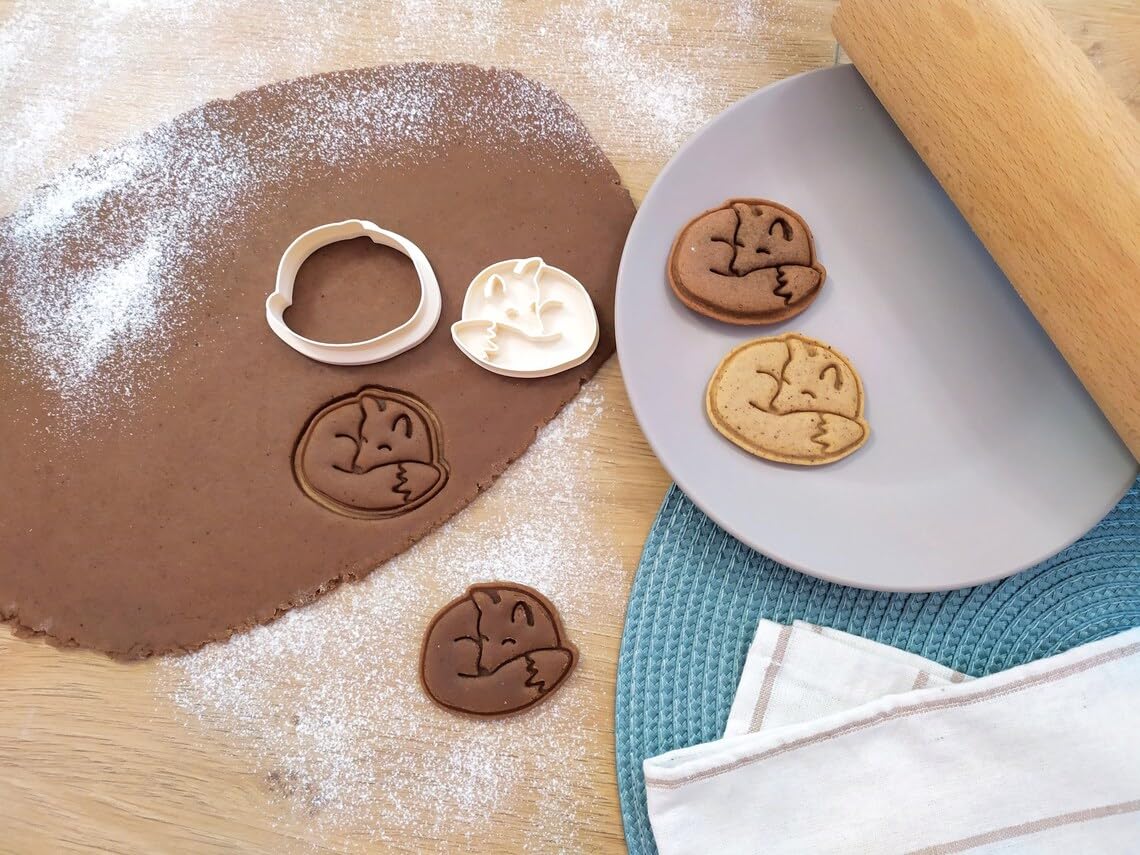 Sleeping fox cookie cutter set for making shortbread cookies fondant biscuits cake decoration sugar paste chocolate treats homemade baking tools animal shape cutters for wildlife theme - Image 3