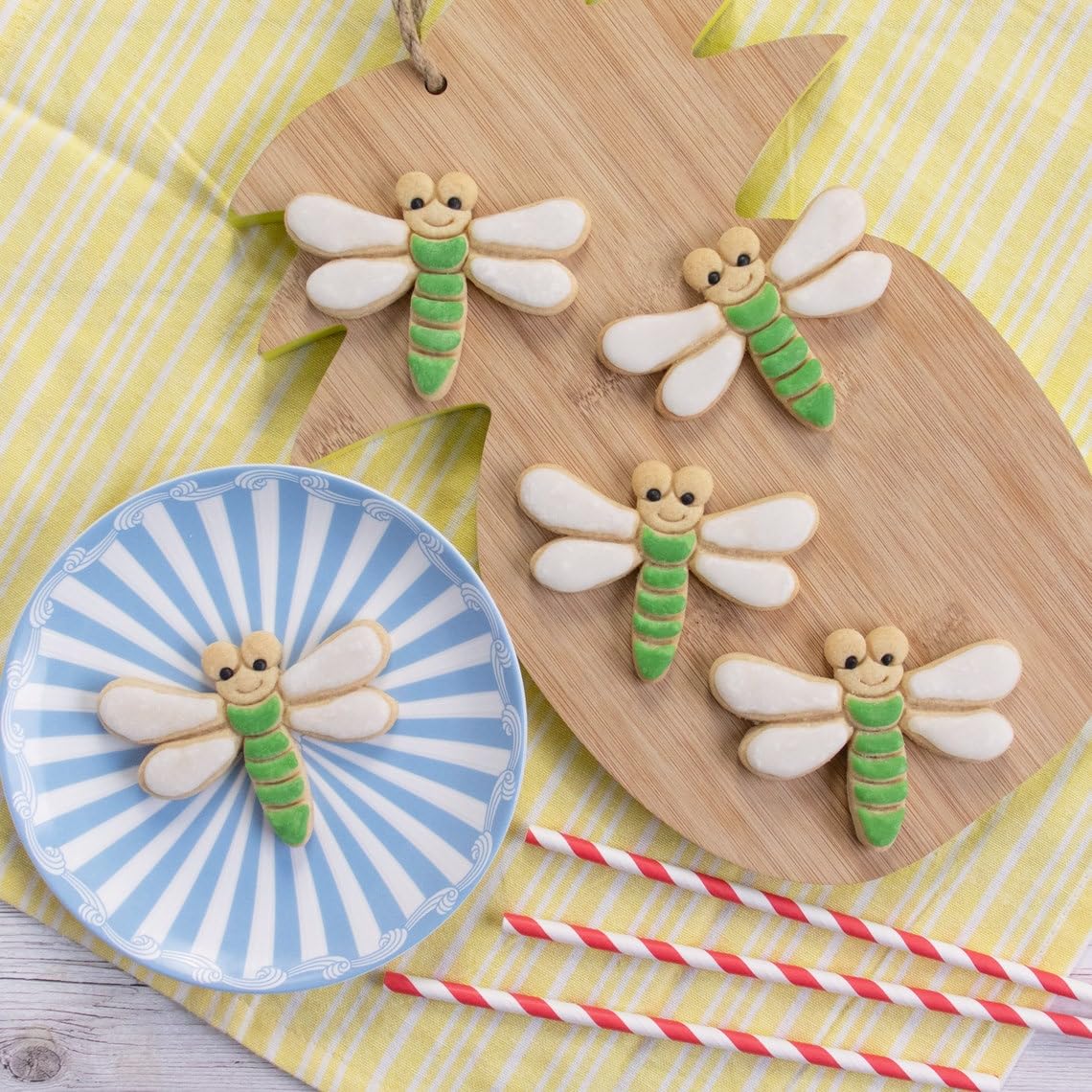 Dragonfly Cookie Cutter Insect Theme Biscuit Baking Cute Dragonfly Shaped Dough Mold Kids Birthday Party Forest Animal Snacks Educational Activities and Garden Crafting Ideas (ONLY DRAGONFLY) - Image 2