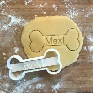 Black Custom Dog Bone Cookie Cutter cookie Personalized Pet Treat Baking Tool For Dog Cookies Name Text Biscuit Maker Dog Lover Gift For Mom Puppy Snacks Party Favor