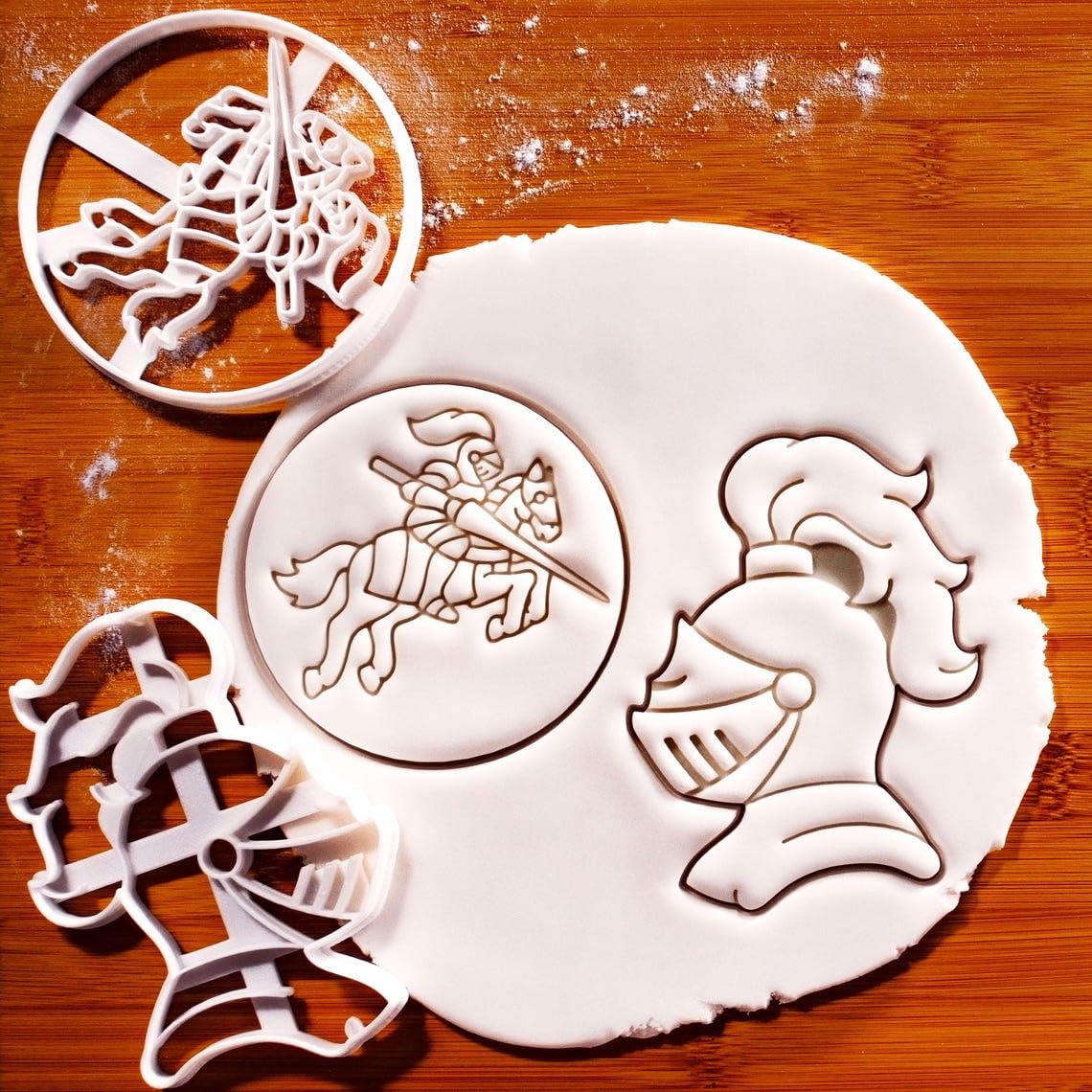 Knight on Horse Cookie Cutter for Medieval and Fantasy-Themed Baking Crafts with Detailed Knight Helmet and Plumage Design Ideal for Creative Homemade Cookies and Party (ONLY KNIGHT ON HORSE) - Image 3