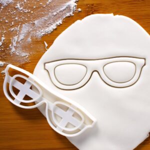 Eyeglasses Shape Cookie Cutter Biscuits Ophthalmologist Optometrist Optician Vision Test Theme Baking Mold Visual Acuity Test Educational Gifts Medical Event Decorations (ONLY EYEGLASSES)