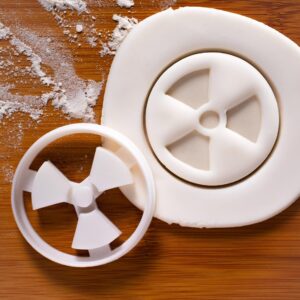 Toxic and Science Symbols Cookie Cookie Cutters for Laboratory Theme Biscuits Chemical Hazard Death Sign Shape Cookie Mold for Science Party Baking Crafts Educational Tools (ONLY ONE)