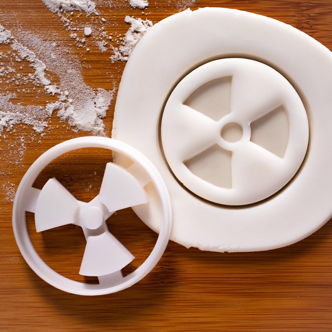 Toxic and Science Symbols Cookie Cookie Cutters for Laboratory Theme Biscuits Chemical Hazard Death Sign Shape Cookie Mold for Science Party Baking Crafts Educational Tools (ONLY ONE)