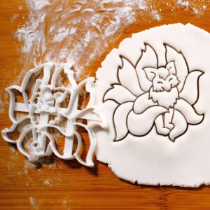 Nine-Tailed Fox Cookie Cutter | Japanese Mythology-Inspired Biscuit Cutter | 9 Tails Fox Shape Unique Cookies | Spirit Animal Fox Design for Baking Enthusiasts | Folklore-Inspired Kitchen Tool