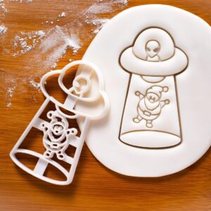 CUFO Santa Abduction Cookie Cutter Cookie India Biscuit Cutter Alien UFO Spaceship Santa Claus Christmas Party Fondant Clay Cutter Paranormal sci fi Holiday Baking Tool (ONLY Santa)