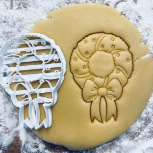 Black Wreath with Bow Cookie Cutter Mistletoe Christmas Winter Cookie Stamp Pastry Fondant Dough Biscuit Xmas Party Festive Celebration Baking Tool