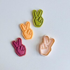 Black Peace Hand Cookie Cutter Stamp Set Groovy Retro Vibe Hand Gesture Shape Baking Tool for Cookies Fondant Clay Treats Creative Baking for Parties Gifts and Everyday Use
