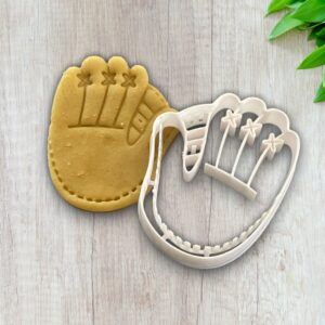 Baseball glove cookie cutter for fondant sugar paste biscuit dough cake decoration sports theme treats for boys birthday cookies baking crafts chocolate mold India Cookie