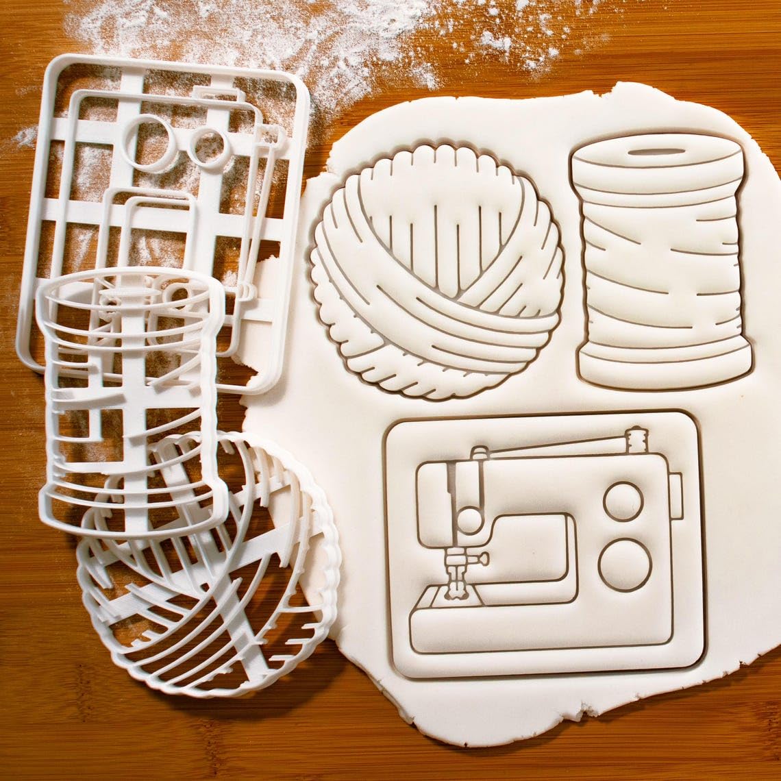 Spool of Thread Cookie Cutter for Sewing and Craft Lovers Biscuit Fondant Clay Cutter Sewing Party Themed Baking Tool Perfect Handmade Gifts Creative Crafts Sewing Celebrations (ONLY THREAD ) - Image 2