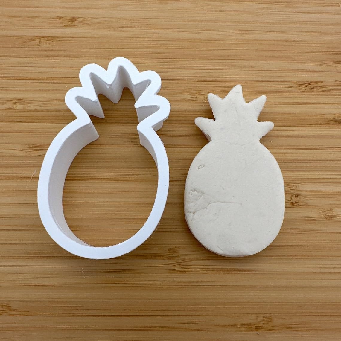Pineapple Fruit Shape Polymer Clay Cutter Cookie Fondant Biscuit Cutter Sharp Tapered Edge Tool for Earrings Jewelry Making Tropical Cupcake Decoration Baking Craft Projects Summer Mold - Image 2