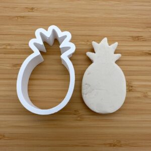 Pineapple Fruit Shape Polymer Clay Cutter Cookie Fondant Biscuit Cutter Sharp Tapered Edge Tool for Earrings Jewelry Making Tropical Cupcake Decoration Baking Craft Projects Summer Mold