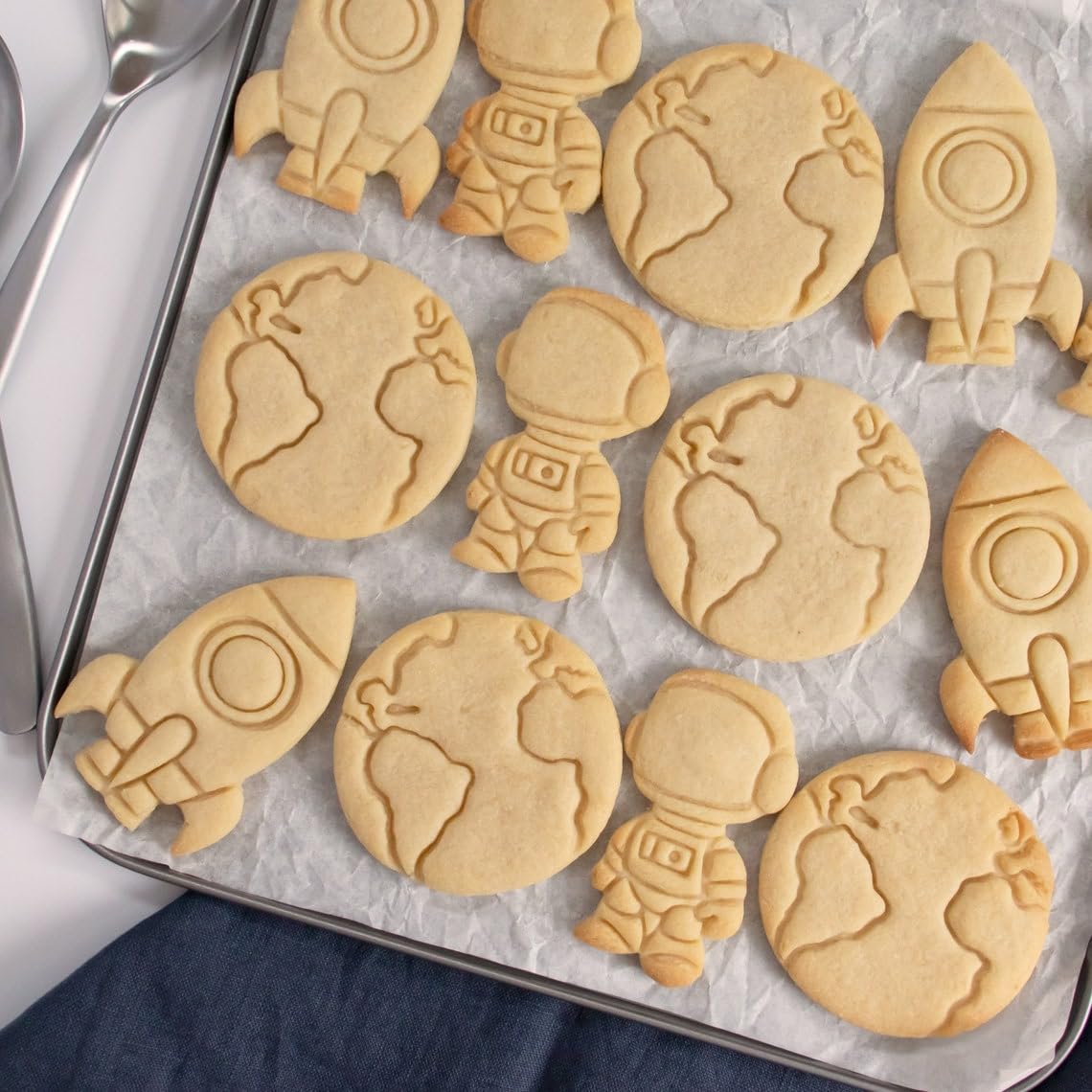 Rocket Spacecraft Cookie Cutter Set Featuring Space-Themed Designs Ideal for Baking and Crafting with Biscuits Fondant Clay Cheese Sugarpaste Marzipan Moulds Perfect for Space (ONLY ROCKET) - Image 4