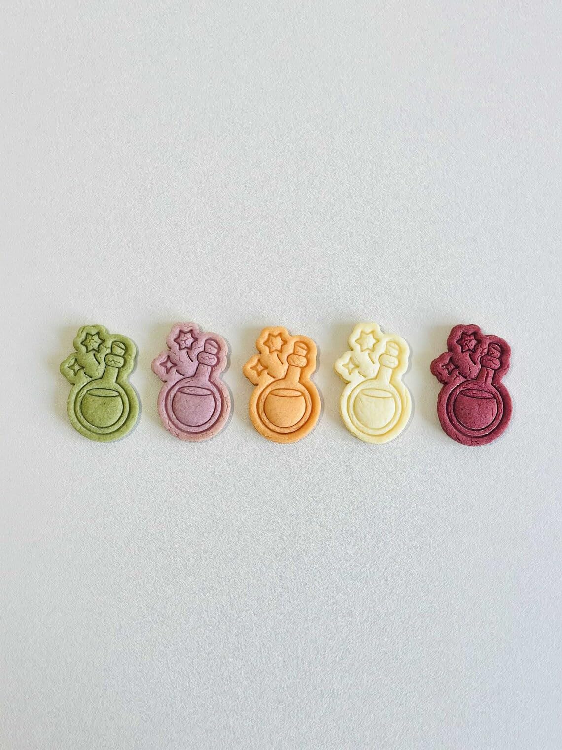 Black Magic Potion Cookie Cutter Halloween Potion Cookie Cutter Stamp Set Black Witch Magic Potion Fondant Molds for Spooky Baking Cookies Pastry Dough Candy Kitchen Cookie Cutters Set - Image 2