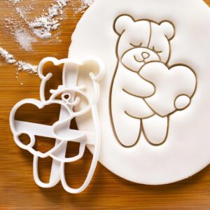 Cute Bear Cookie Cutter Holding Heart - Adorable Baking Tool for Love-Themed Cookies, Perfect for Valentine's Day and Special Occasions (ONLY BEAR)
