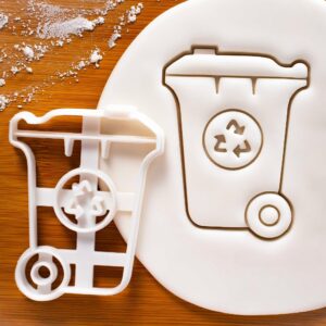 Recycling Wheelie Bin Cookie Cutter - Fun Garbage Truck Design for Themed Birthday Parties and Creative Baking (ONLY RECYCLE BIN)