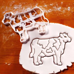 Dairy Cow Body Cookie Cutter � Perfect for Farmhouse Baking, Barnyard Party Treats, Countryside Rustic Designs, and Dairy Farming-Themed Cookies (BODY ONLY)